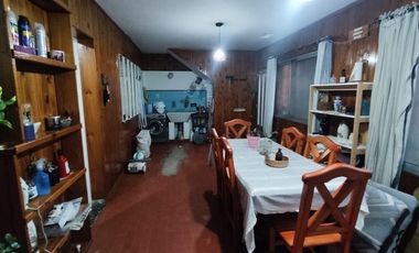 Casa en  9 de febrero al 400, Llavallol - Lomas de Zamora
