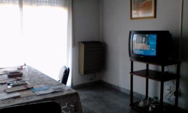 Departamento en venta - 2 Dormitorios 1 Baño - 90 mts2 - Chascomus