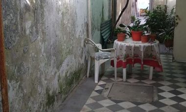 Casa  con lote de 8,66 x 46,5 con dos viviendas  - Sarandi