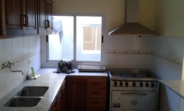 Casa en venta - 6 Dormitorios 3 Baños - 265 mts2 - Bragado