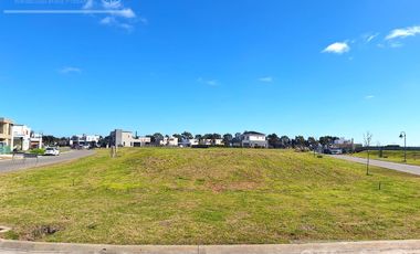Lote en venta de 927 metros interno en Villalobos - Pueblos del Plata