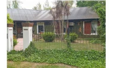 Casa en venta - 3 dormitorios 3 baños - 200mts2  - Presidente Peron
