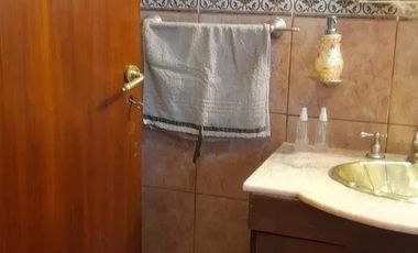 Casa en venta - 3 dormitorios 3 baños - 200mts2  - Presidente Peron