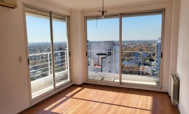SEMIPISO CON COCHERA