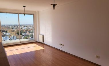 SEMIPISO CON COCHERA