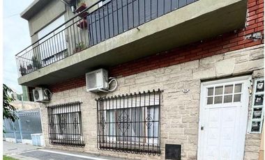 PH en venta - 2 Dormitorios 1 Baño - 75Mts2 - Lanús