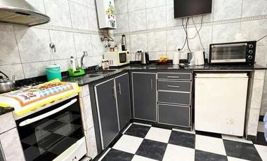 PH en venta - 2 Dormitorios 1 Baño - 75Mts2 - Lanús