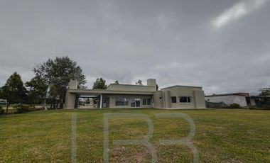 Casa  Los Tilos y Crisantemos en  Campos de Roca II