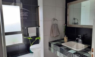 Casa 5 ambientes con piscina en venta apta credito- La Candida