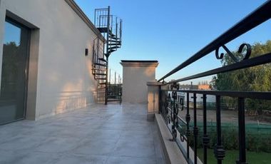 Casa 5 ambientes con piscina en venta apta credito- La Candida