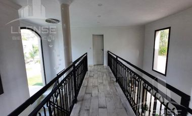 Casa 5 ambientes con piscina en venta apta credito- La Candida