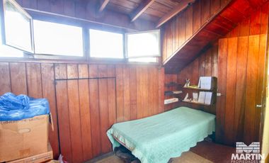 Casa martínez 2 cuadras de avenida 3 dormitorios escritorio playroom jardin cochera