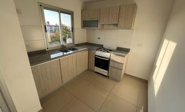 Departamento de 2 Ambientes con  balcón  - Wilde