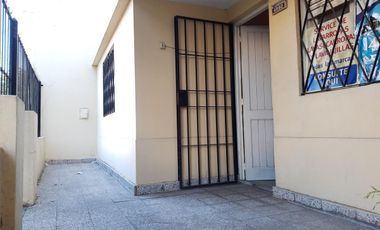 VENTA casa a REFACCIONAR. ideal 2 familias