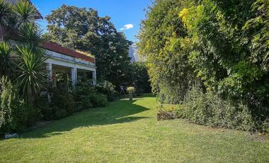 CASA EN TAPIALES