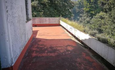 CASA EN TAPIALES