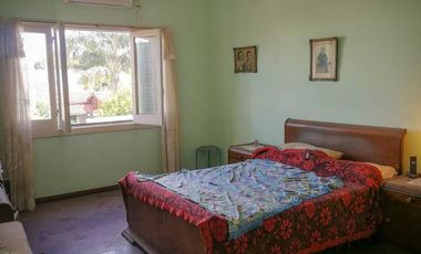 CASA EN TAPIALES