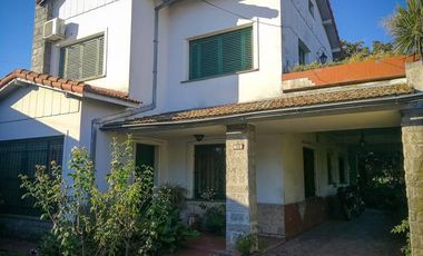 CASA EN TAPIALES