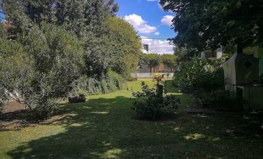 CASA EN TAPIALES