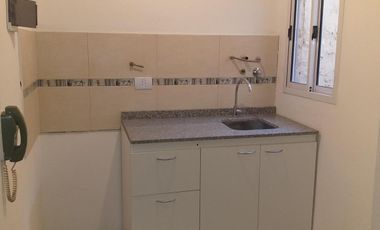 VENTA DE DEPARTAMENTO DE 3 AMBIENTES CÉNTRICO