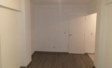 VENTA DE DEPARTAMENTO DE 3 AMBIENTES CÉNTRICO