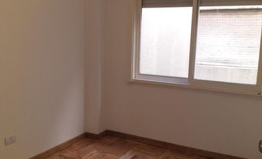 VENTA DE DEPARTAMENTO DE 3 AMBIENTES CÉNTRICO