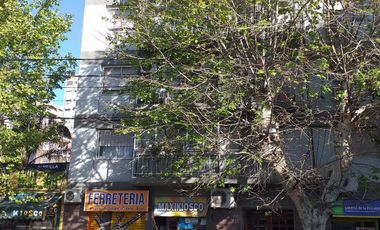 VENTA DE DEPARTAMENTO DE 3 AMBIENTES CÉNTRICO