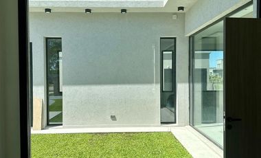 Casa en  Venta Barrio Privado Los Talas Canning