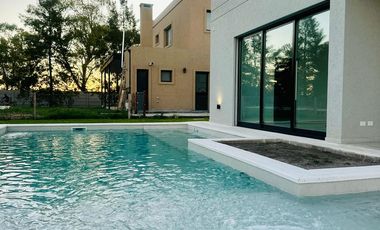 Casa en  Venta Barrio Privado Los Talas Canning