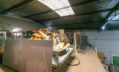 Local, Galpón y Depto. 4 amb. Centro de Pilar