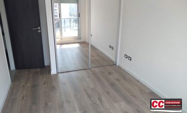 Local al frente - Estrenar - Kitchenette y Baño!!
