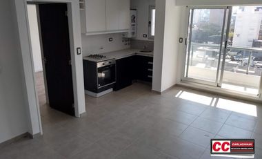 Local al frente - Estrenar - Kitchenette y Baño!!