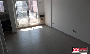 Local al frente - Estrenar - Kitchenette y Baño!!