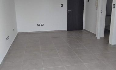 Local al frente - Estrenar - Kitchenette y Baño!!
