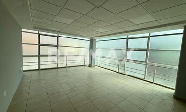 Edificio Comercial en Venta  - (3)