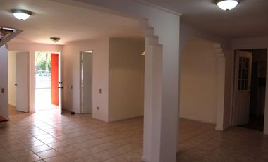 Casa en venta con 4 dormitorios y 2 baños en Puente Alto