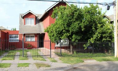 Casa en venta con 4 dormitorios y 2 baños en Puente Alto