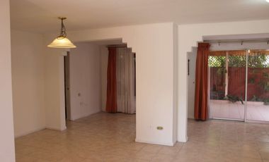 Casa en venta con 4 dormitorios y 2 baños en Puente Alto