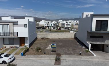 Terreno en Fraccionamiento Adamar, Dentro de Coto, con Seguridad