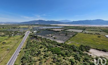 Terreno en venta con o sin restaurante Cerca a Centro Logístico de Jalisco