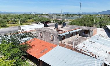 Terreno en venta con o sin restaurante Cerca a Centro Logístico de Jalisco