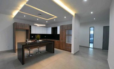 Residencia de lujo en venta super equipada Cima del bosque mty