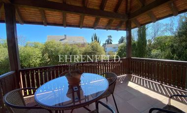 Pinares de Montemar, Concón. Gran Casa de 346 m2.