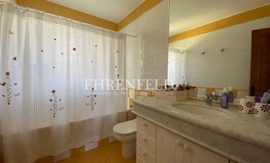 Pinares de Montemar, Concón. Gran Casa de 346 m2.