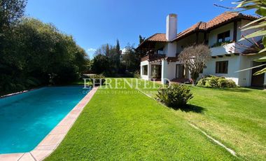 Pinares de Montemar, Concón. Gran Casa de 346 m2.