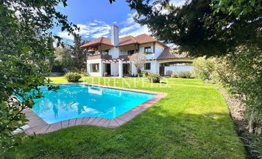 Pinares de Montemar, Concón. Gran Casa de 346 m2.