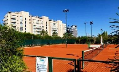 Departamento en  Islas Del Golf 5amb.