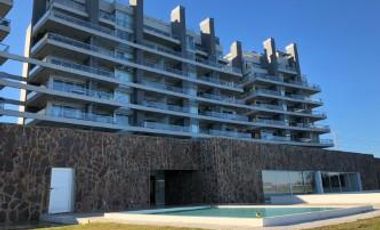 Departamento en  Islas Del Golf 5amb.