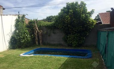 Casa Interna con jardín, pileta y entrada de auto - OPORTUNIDAD!!!