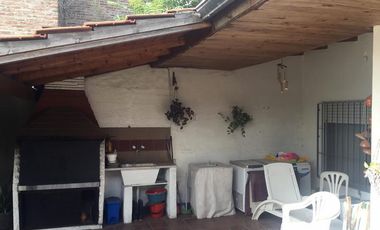 Casa Interna con jardín, pileta y entrada de auto - OPORTUNIDAD!!!